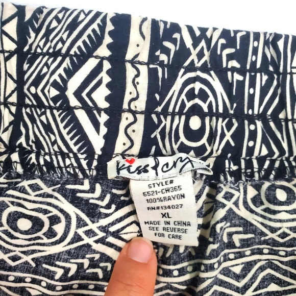 Tribal Print Drawstring Waistband Short Shorts Sz XL - Picture 3 of 5